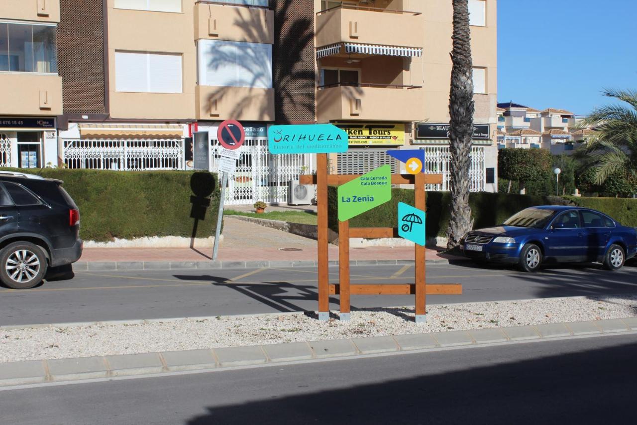 Bungalow With 2 Bedrooms And Roof Terrace In The Center Of La Zenia. Free Wifi. Orihuela Zewnętrze zdjęcie